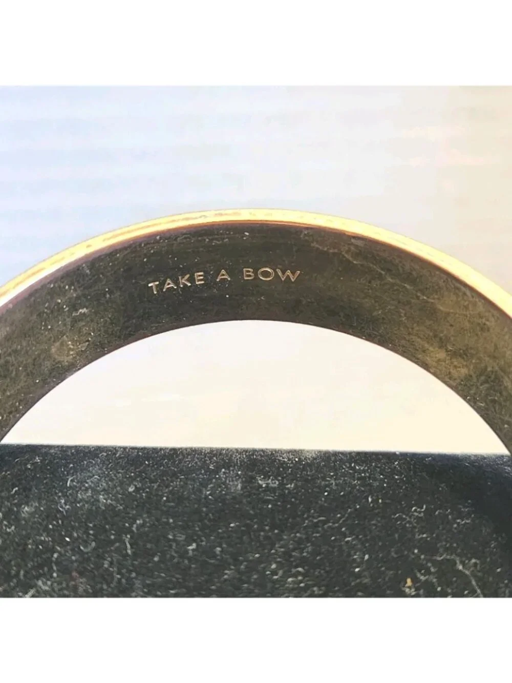 Kate Spade Take A Bow Gold Toned Bangle Bracelet With Spade READ - Picture 10 of 13